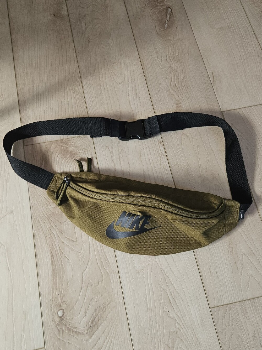 ✔️ Nike Unisex Belt Bag Fanny Pack Like New No Iterior Stains